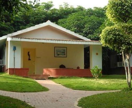 Pragati Resorts Kundakal Exterior photo